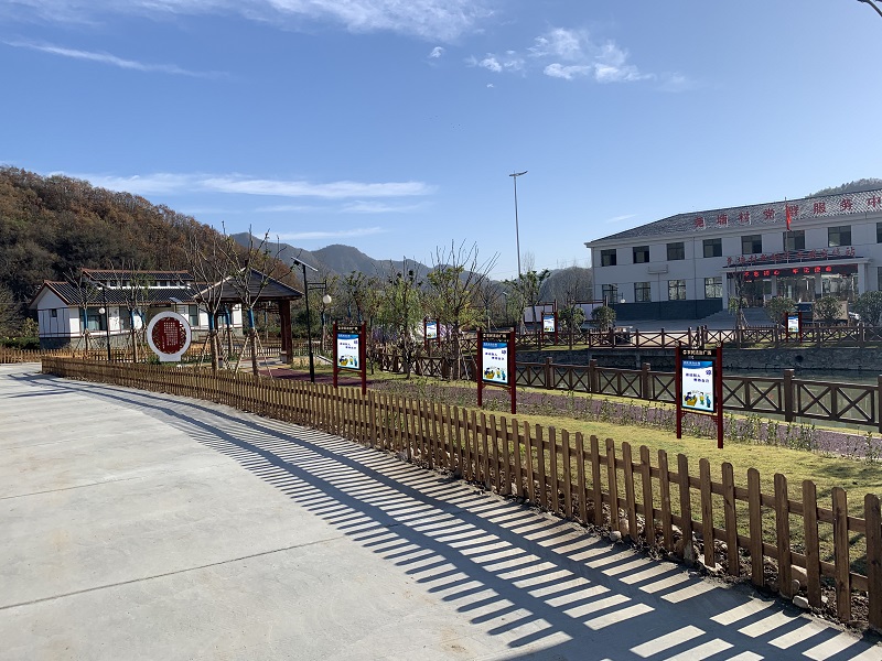 金寨县青山镇尧塘村在建农民文化法治公园项目