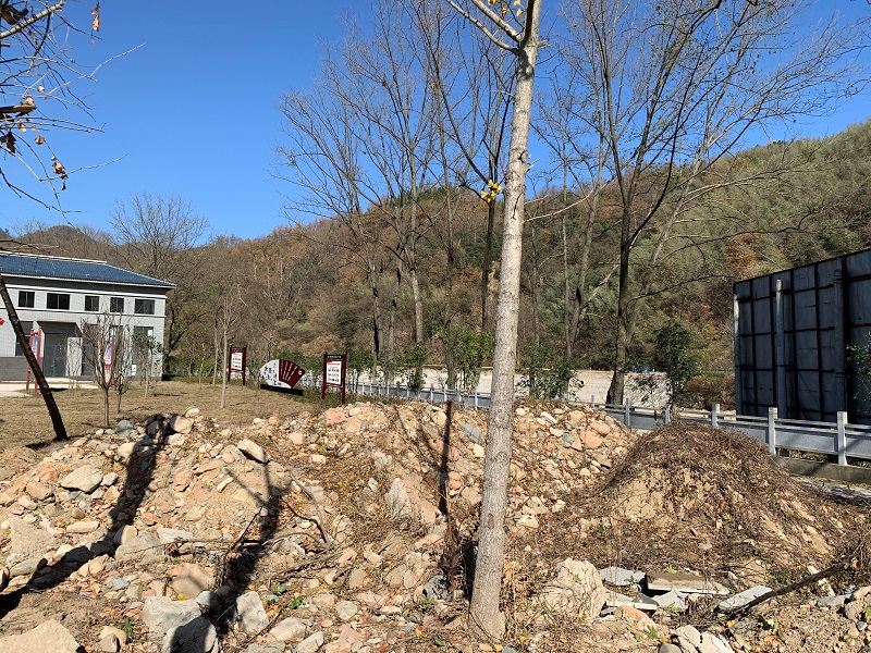 金寨县青山镇i汤店村在建农民文化法治公园项目
