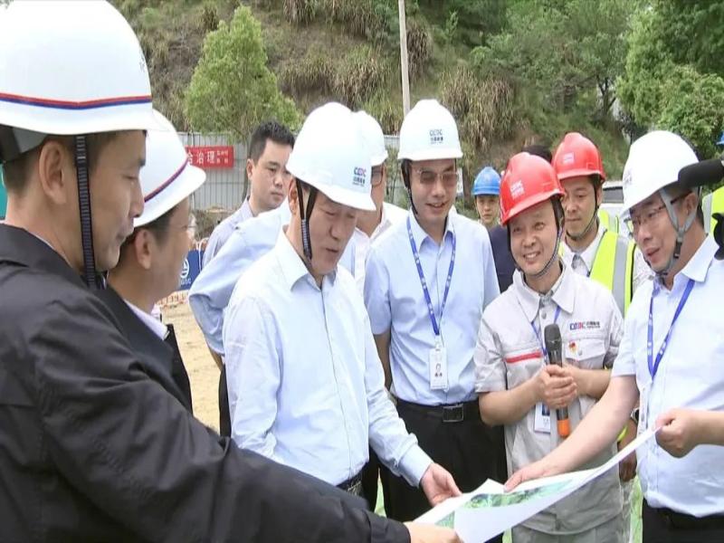 叶露中到金寨、霍山调研和襄高速项目