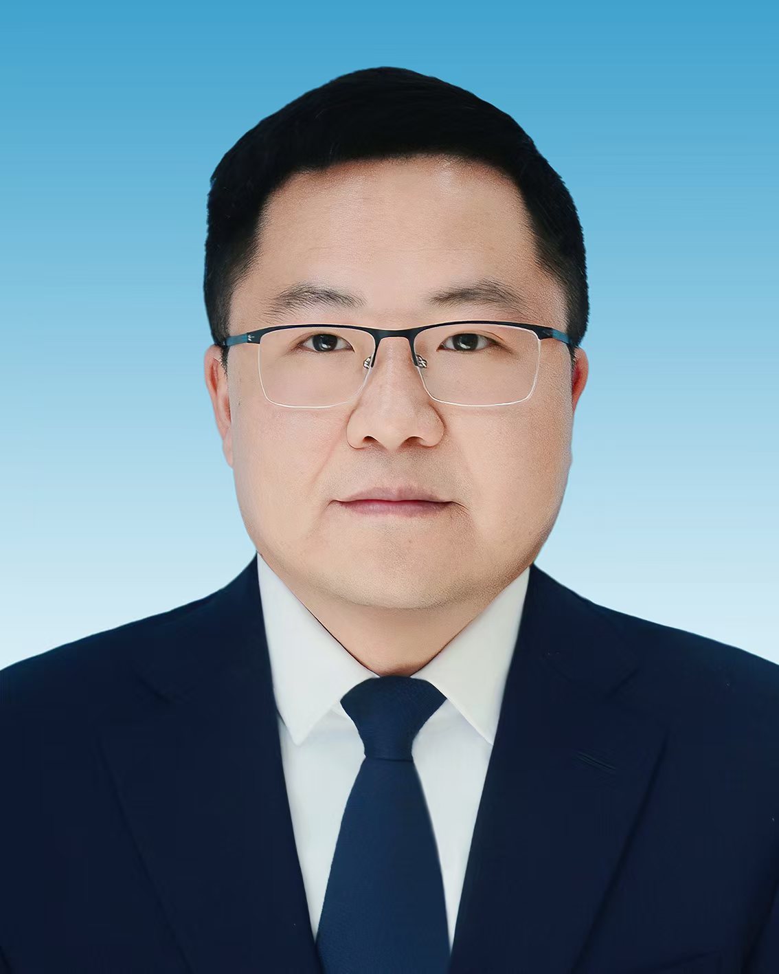 县委常委、组织部部长，兼任县总工会主席：缪亚涛 