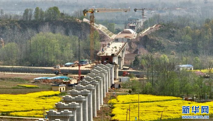 合武高铁春日施工忙