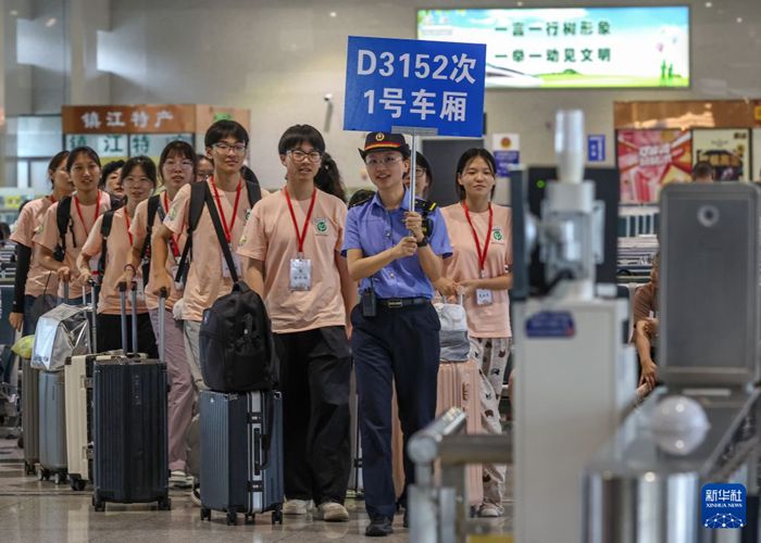 江苏大学学生暑期赴安徽金寨支教