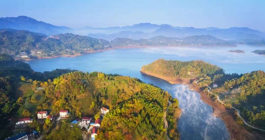 湖光山色流波䃥